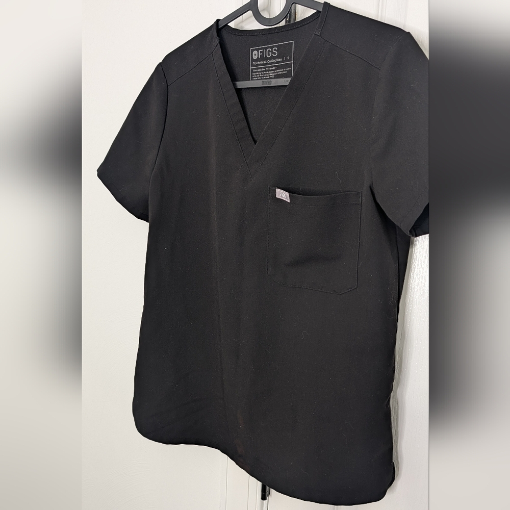 Figs Black V-Neck Short Sleeve Scrub Top with Chest Pocket